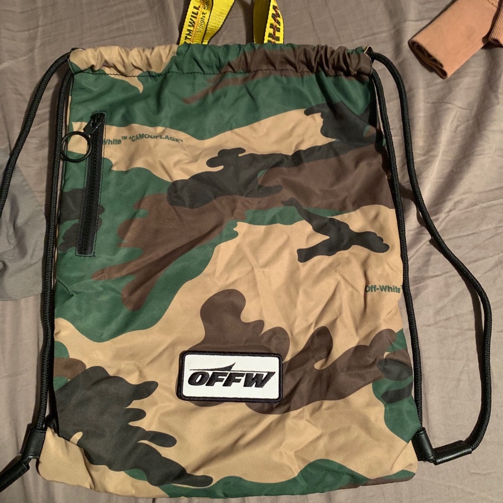Off white drawstring camo bag